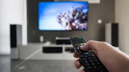 Gambar remote TV dan jadwal acara