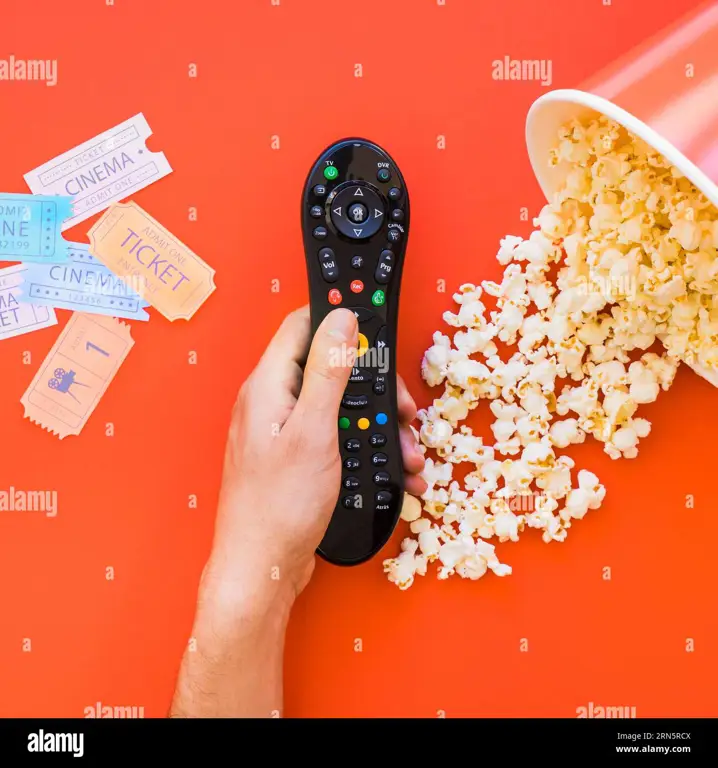 Remote control dan popcorn