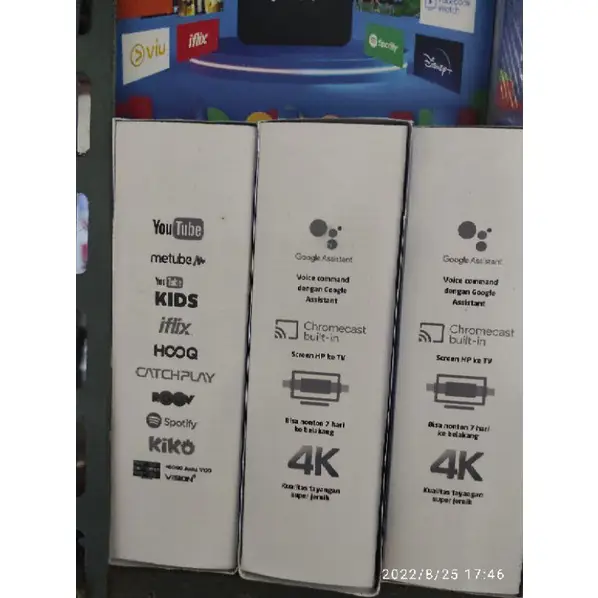 Antarmuka MNC Play yang ditampilkan pada layar Smart TV, menunjukkan berbagai pilihan saluran dan fitur.