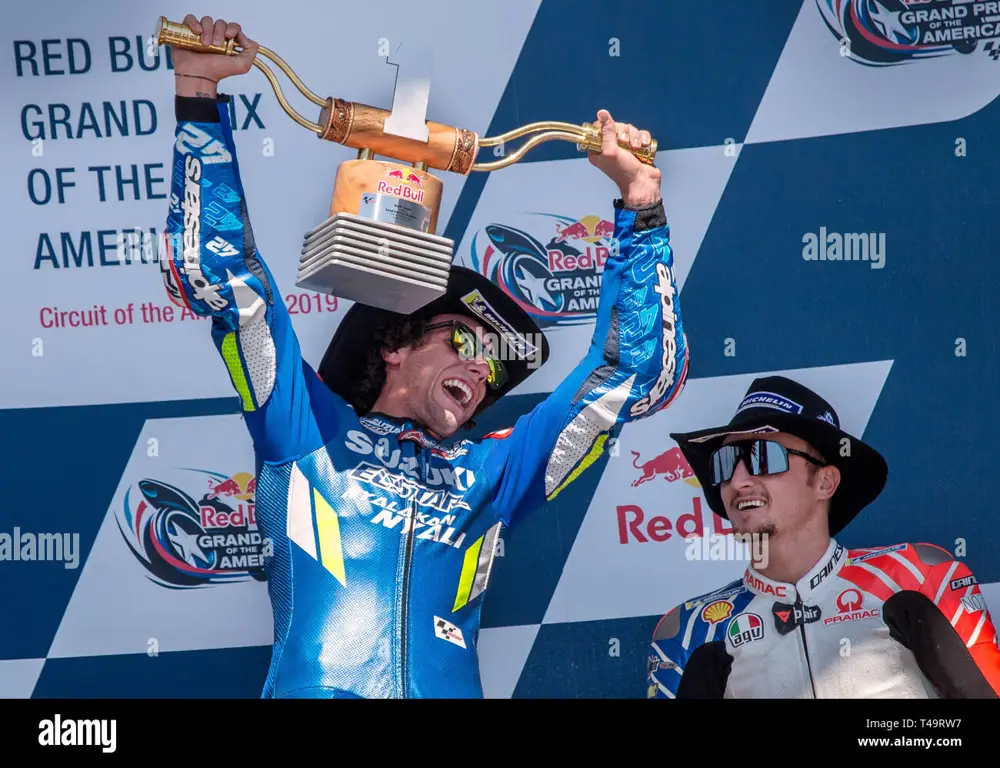 Gambar piala kejuaraan MotoGP